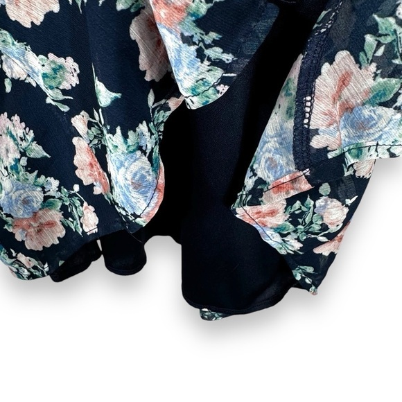 4 for $40 SALE! Francesca's Coll. Lace V Neck Floral Mini Dress, Navy, Size L - Picture 10 of 16